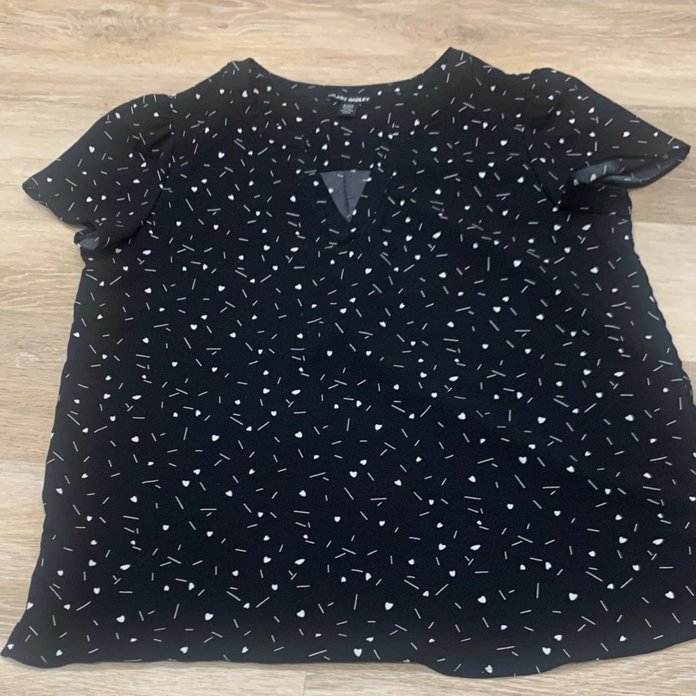 Hilary Radley Black and White Patterned Blouse